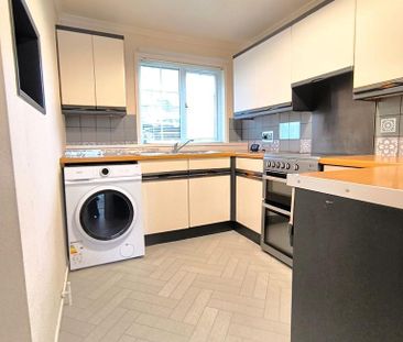 4 bedroom terraced house to rent - Photo 3