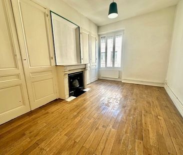 Location Appartement 2 pièces 57m² LYON 7ème - Photo 2
