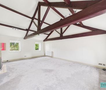 4 bedroom semi-detached house to rent - Photo 2