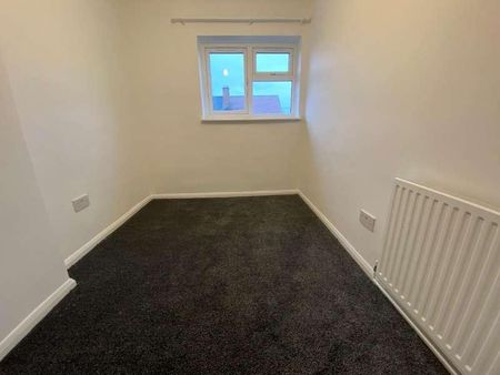 Ruskin Gardens, Harold Hill, Romford, RM3 - Photo 5