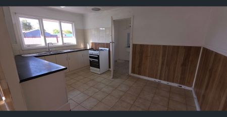 Cheapest in the area - Photo 3