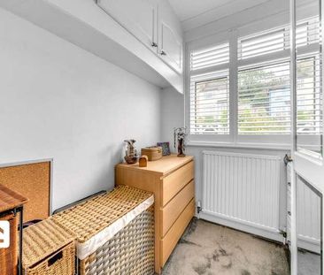 Newstead Rise, Caterham, Surrey, CR3 - Photo 1