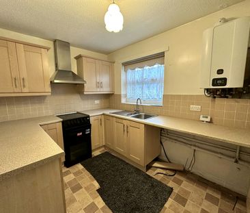 Terraced House to rent on - Photo 3