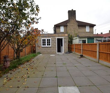 Chaplin Road, Dagenham, RM9 - Photo 4