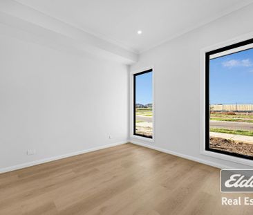 An elegant residence perfect for comfortable living! - Photo 6