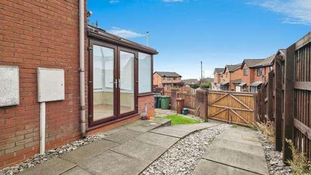 Oldham Road, Royton, OL2 - Photo 5