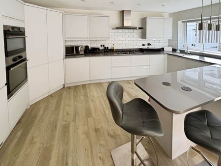 Woodland Avenue, Hutton, CM13 - Photo 2