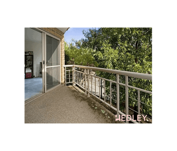 C A R R O L L - Photo 4