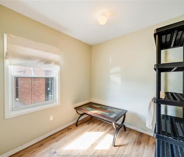 For Lease - 5837 TECUMSEH Road, Windsor, Ontario - Photo 4
