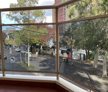 Redfern - Photo 1