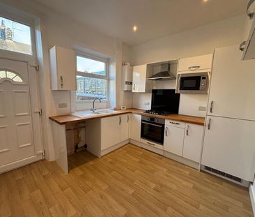 3 bedroom terraced house to rent - Photo 4