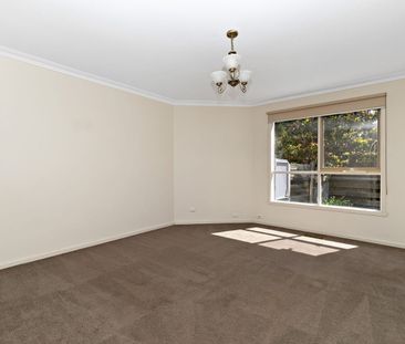 Minutes to Hawthorn village - Photo 1