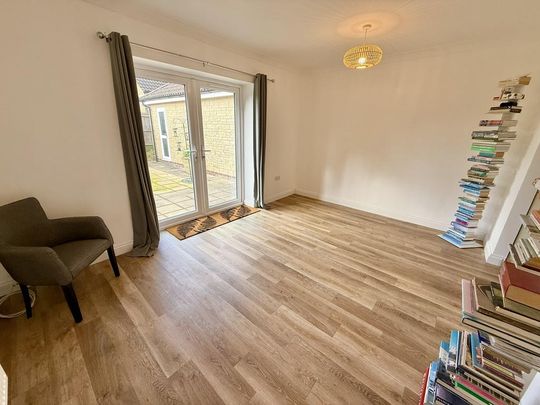 2 bedroom detached bungalow to rent - Photo 1