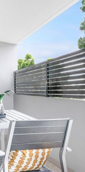 Modern Comfort Meets City Convenience - Photo 1