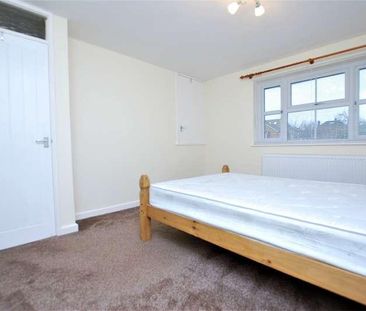 Peak Road, Guildford, Surrey, GU2 - Photo 1