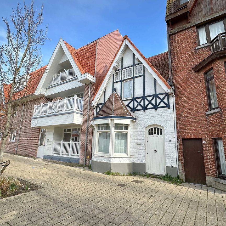 Gerenoveerde woning, gelegen vlakbij de Zeedijk-Duinbergen.. - Photo 1