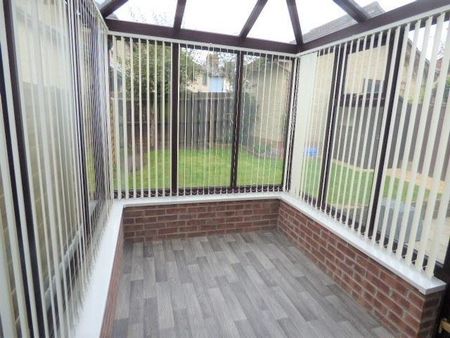 3 bedroom semi-detached house to rent - Photo 2