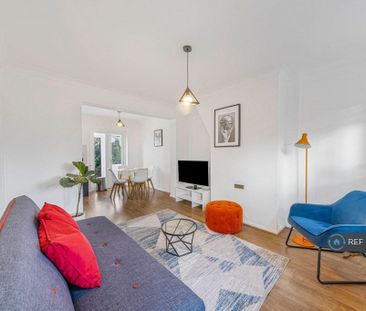 2 bedroom semi-detached house to rent - Photo 4