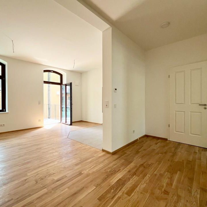 Hochwertig sanierte 3-Zimmer-Wohnung mit Balkon | stilvoller Altbau | zentrale Lage | 999€ Warmmiete - Photo 1