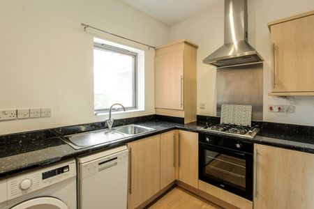 2 Bedroom - Photo 2