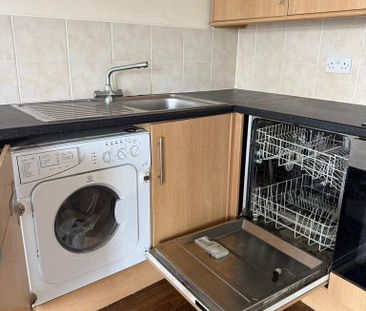 2 bedroom apartment to rent - Photo 6