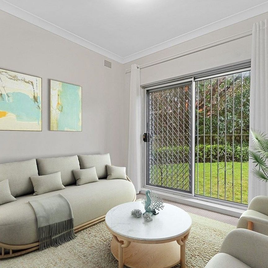 3 Bedroom Unit in the Heart of Oatley - Photo 1