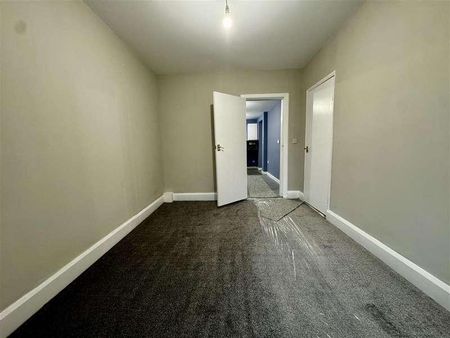 Signal Hayes Road, Sutton Coldfield, B76 - Photo 4