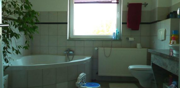 Schicke 2-Zimmer-DG-Wohnung in Schwachhausen/Riensberg - Photo 2