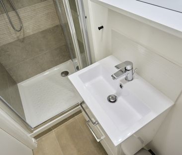 Chambre meublée de 9,02 m2 – rue Solférino réf 1501-9 - Photo 5