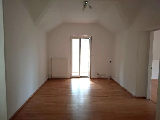 NEU - Geräumige 4-Zimmer-Dachgeschoßwohnung in Mürzzuschlag zu mieten ! - Foto 1