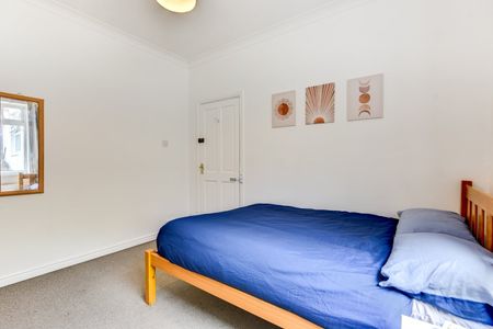 Room in a Shared House, Hollingbury Road, BN1 - Photo 3