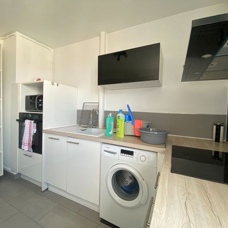 216 BD VANTEAUX, IDEAL COLOCATION. T4 MEUBLE de 70m² avec cave, à proximité Faculté Sciences, Médecine. - Photo 3