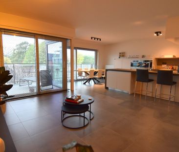 Recent 3 slaapkamer appartement in het centrum - Photo 6