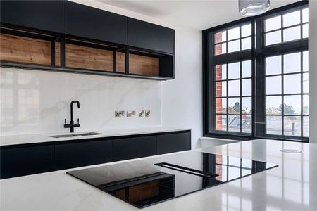 A unique two bedroom loft-style apartment in central Tunbridge Wells - Photo 3