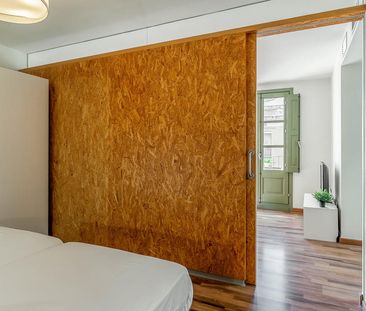 Lovely Apartment with a Balcony in the Gothic Quarter - Photo 6