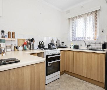 Stylish Two Bedroom Unit - Pathway to the Beach - Photo 5