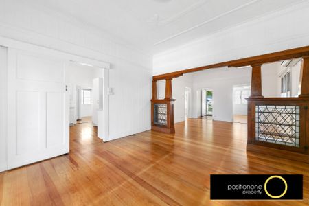 Charming Queenslander With Exceptional Space & Lifestyle Convenience - Photo 3