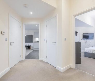 2 bedroom penthouse to rent - Photo 1