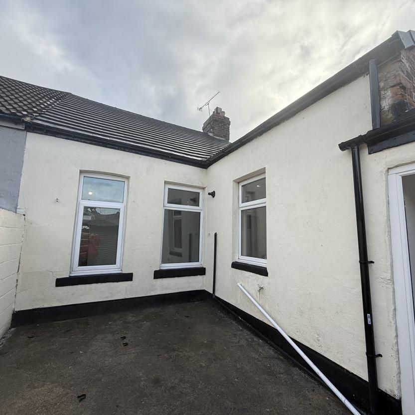 2 bedroom terraced house to rent - Photo 1