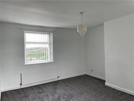 2 bedroom semi-detached house to rent - Photo 4