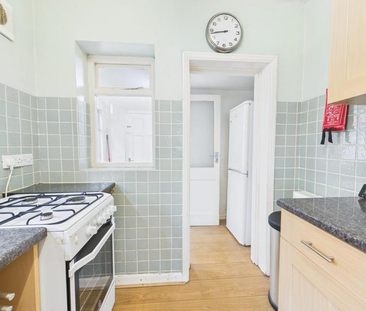 4 bedroom semi-detached house to rent - Photo 6 | Rentumo