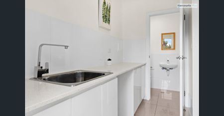 Contemporary Living by the Coast! - Photo 2