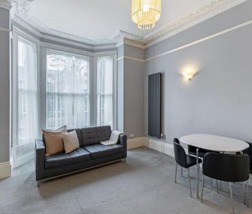 2 bedroom flat to rent - Photo 3