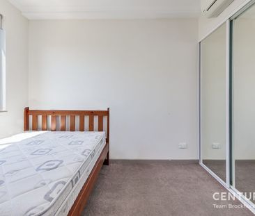 CENTRAL APARTMENT LIVING! Available from 20th April 2026. - Photo 6