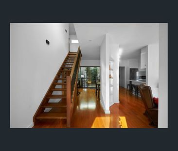 Great Location in Yarraville! - Photo 1