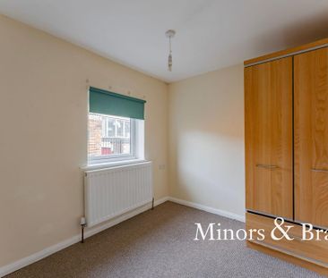 2 bedroom terraced house to rent - Photo 4