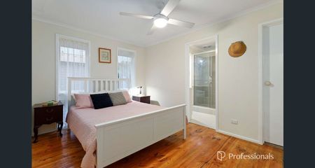 30 Overland Drive, Vermont South VIC 3133 - Photo 4