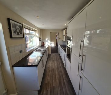 2 Bed Terraced House, Hinde Street, M40 - Photo 6