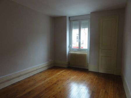 Location Appartement 4 pièces 88m² LE CREUSOT 71200 - Photo 5