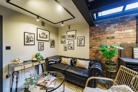 1 bedroom in a house share to rent - Photo 3